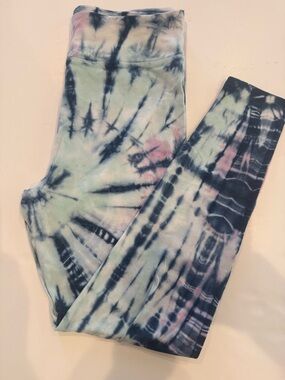 SO! Kohls Soft Tie-Dye High Rise Leggings in Pastel Colors Size Medium